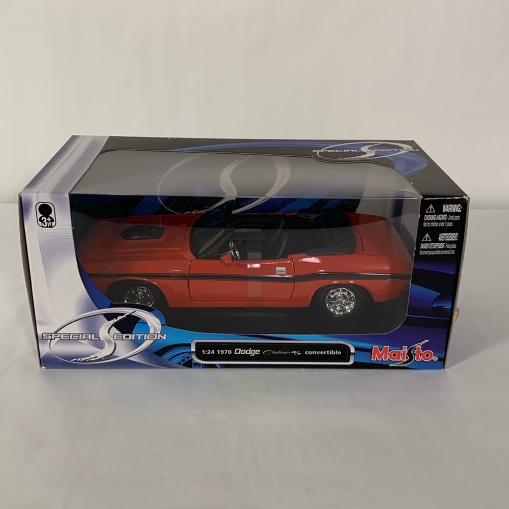 Maisto Special Edition 1970 Dodge Convertible Model Car challenger 1:24 new